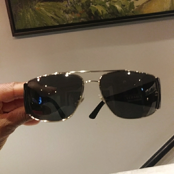 Men's Versace VE 2163 100287 Gold Metal Aviator Sunglasses - Picture 6 of 9